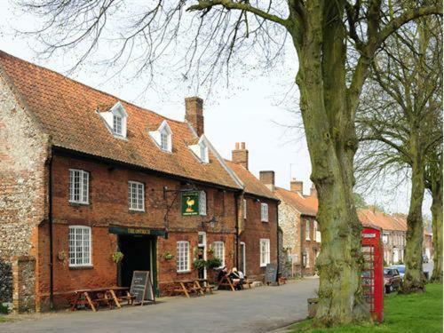 The Ostrichinn Castle Acre Exterior foto